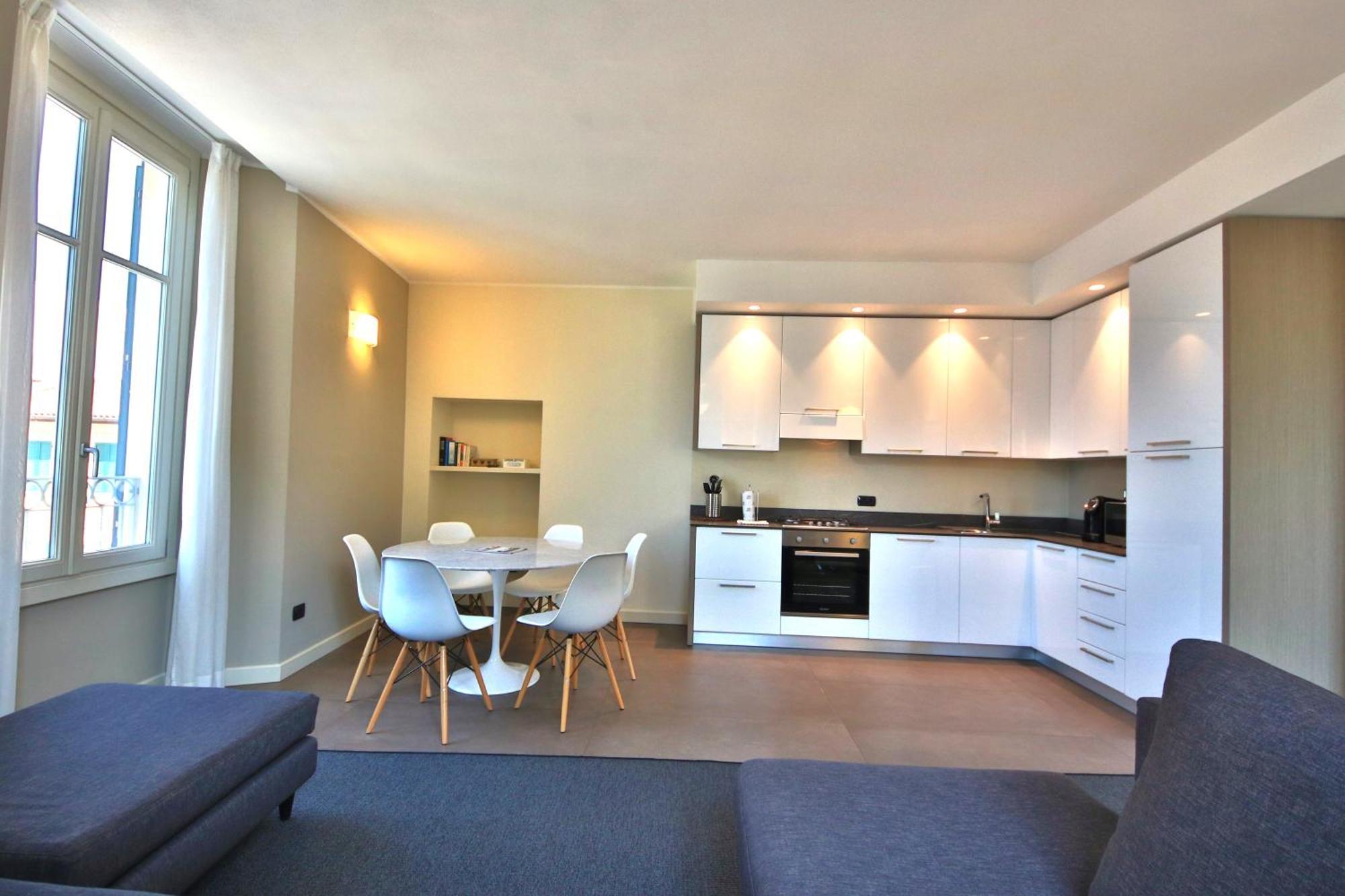 Liszt Tower By Klabhouse Apartment Bellagio Luaran gambar